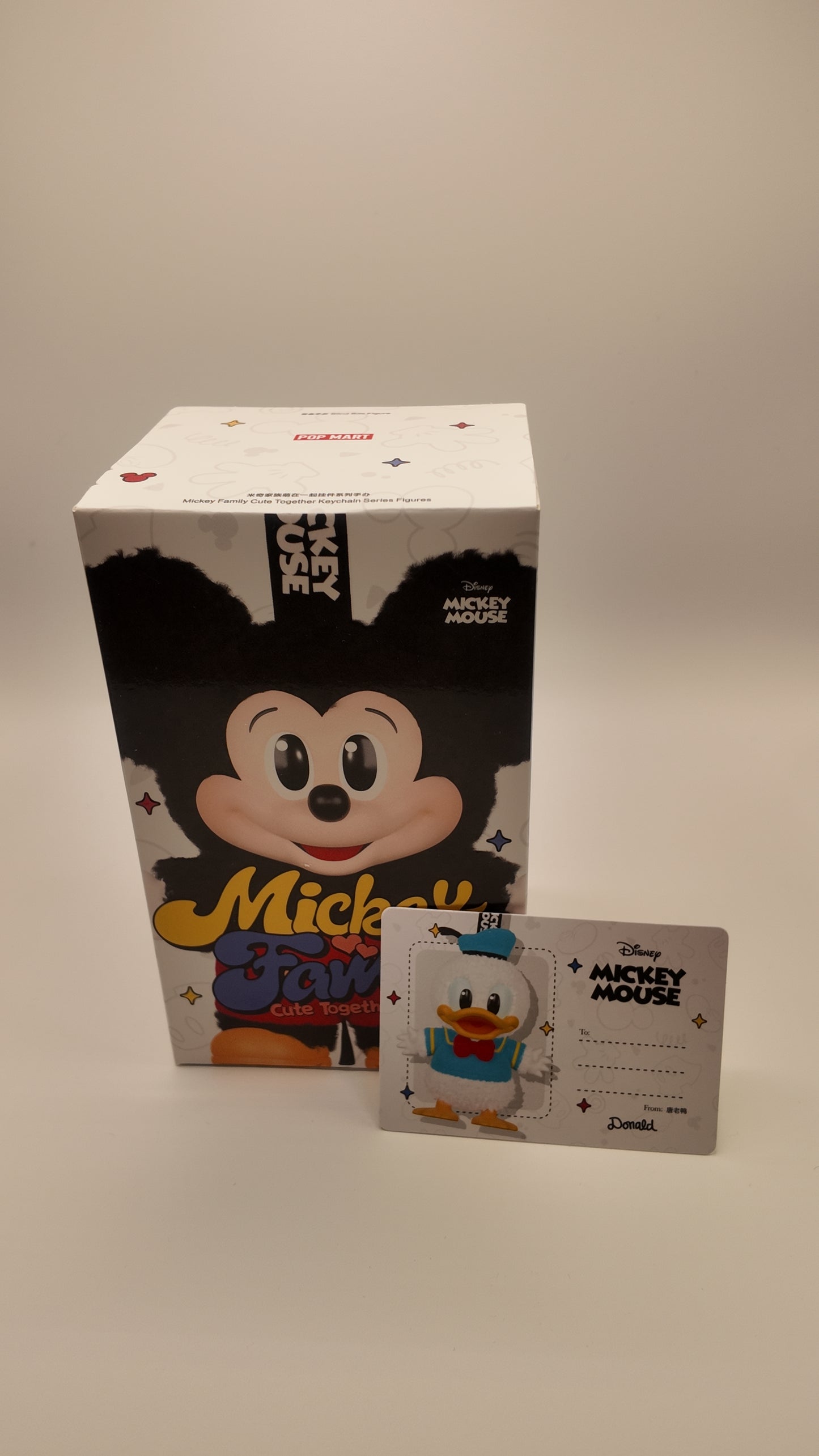 Mickey Family Cute Together - Singles